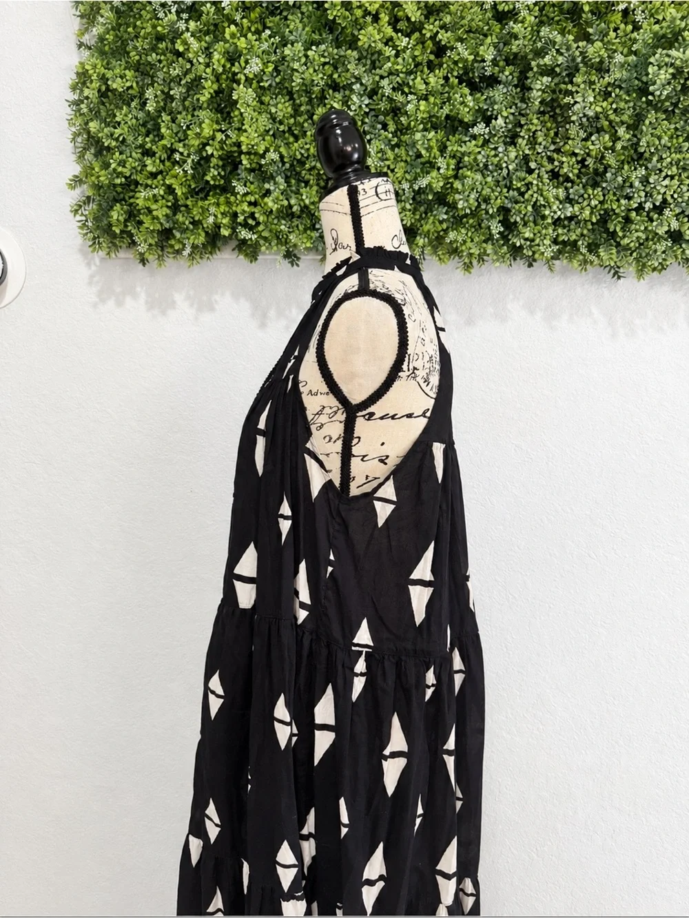 H&M stylish black